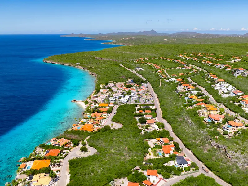 over-curacao-image-content-1